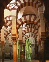 The symmetrically photogenic mosque of Cordoba