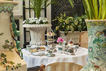Afternoon tea at the Alvear Palace © Michelle Chaplow