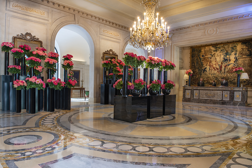 The Lobby of the Four Seasons Paris © Michelle Chaplow